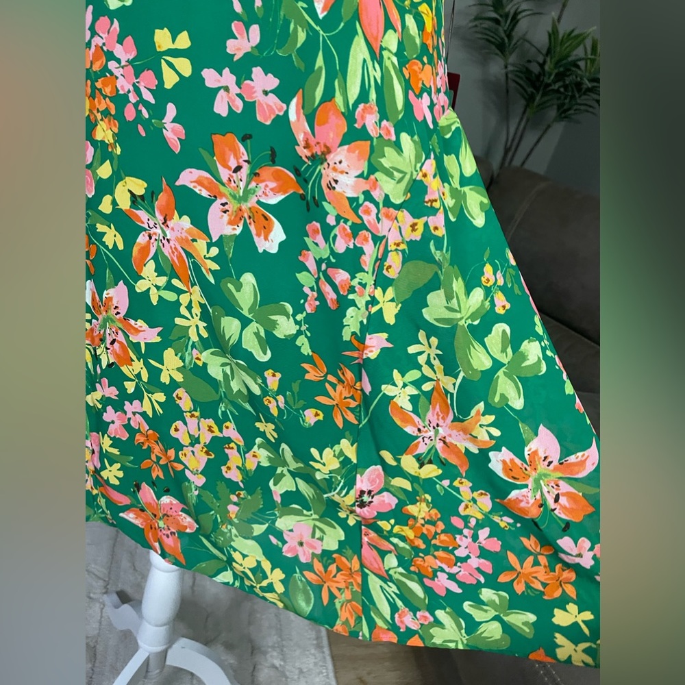 NWT Vince Camuto Green Floral Shift Dress Sz 8 Summer Vacay Party Date Resort - Picture 5 of 13